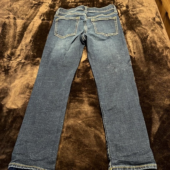 Old navy size 8 slim jeans - Picture 3 of 4
